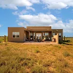 Casa Encantado- Quiet - Patios - 3Br - El Dorado